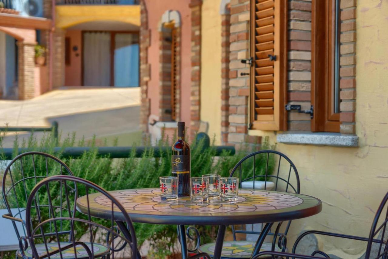 L'Estasi Tanca Piras A Bordo Piscina Con Vista Mare Villa Nebida Luaran gambar