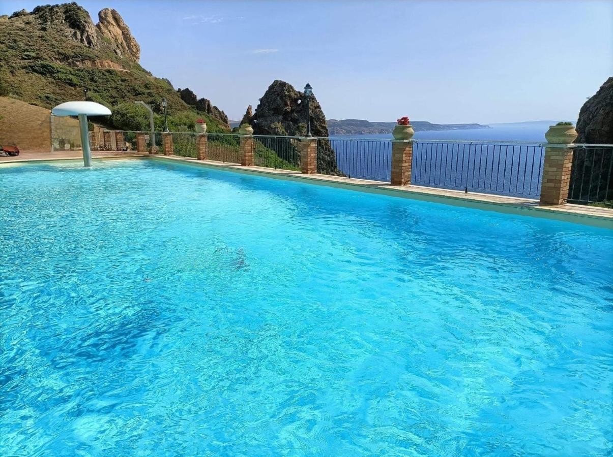 L'Estasi Tanca Piras A Bordo Piscina Con Vista Mare Villa Nebida Luaran gambar